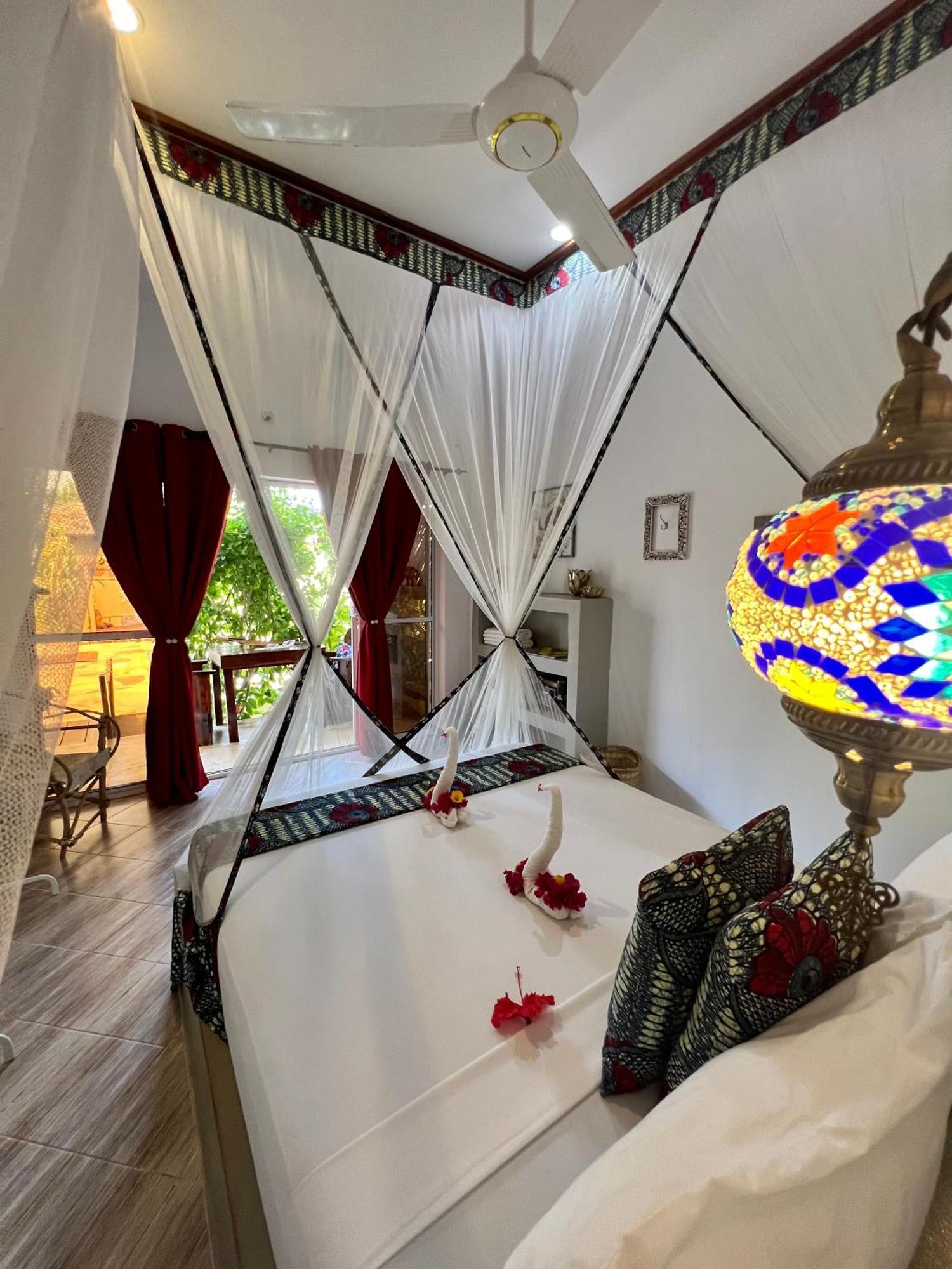גאמביאני Gadea Boutique Hotel& Gadea Garden Italian Restaurant (Adults Only) מראה חיצוני תמונה
